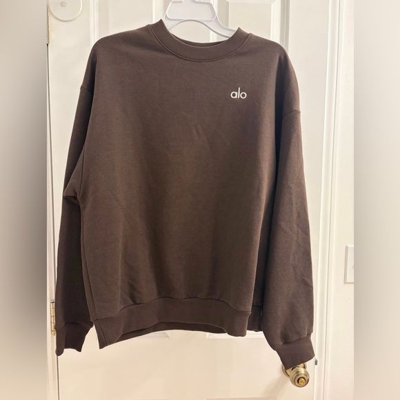 ALO Yoga Tops - Alo yoga brown sweatshirt cotton blend women sz S small
EUC